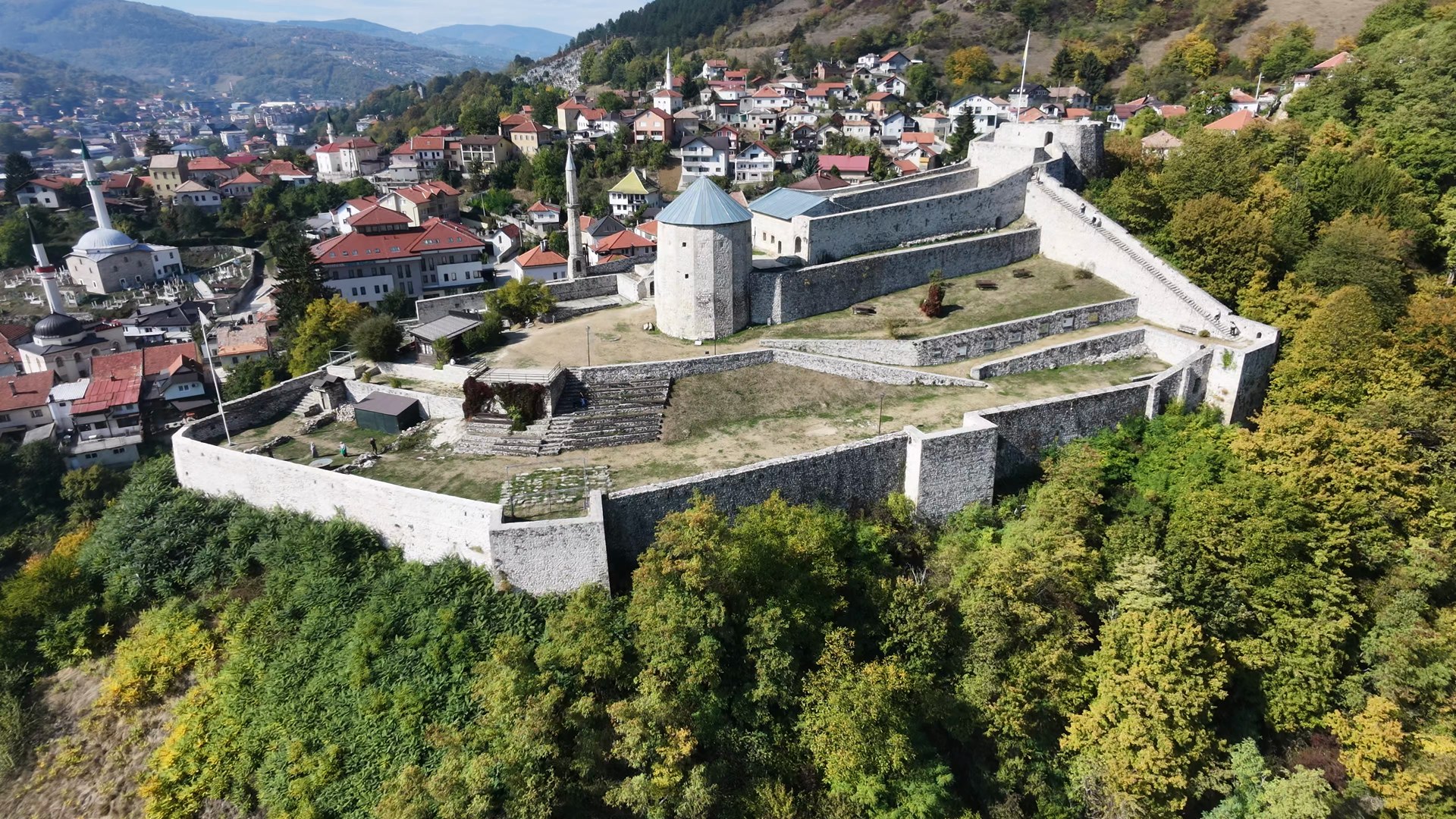 Stari grad i tvrđava iznad Travnika